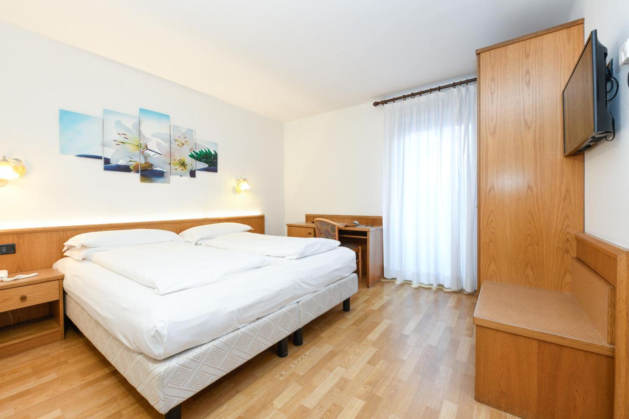 Hotel Denny Пинцоло Экстерьер фото